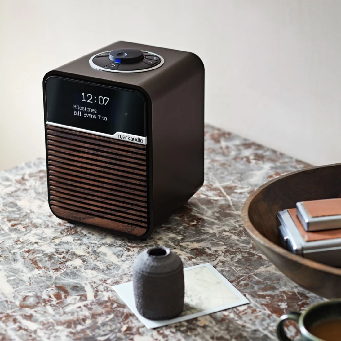 Ruark R1 Mk4 Digitalradio in Espresso