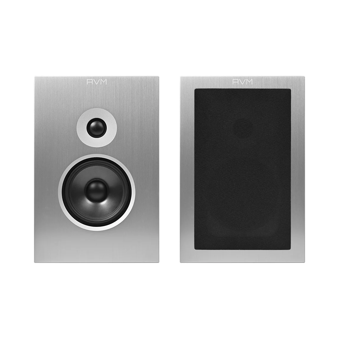 AVM CB 2.3 Kompaktlautsprecher, Frontansicht mit Aluminiumfront und abgenommener Abdeckung