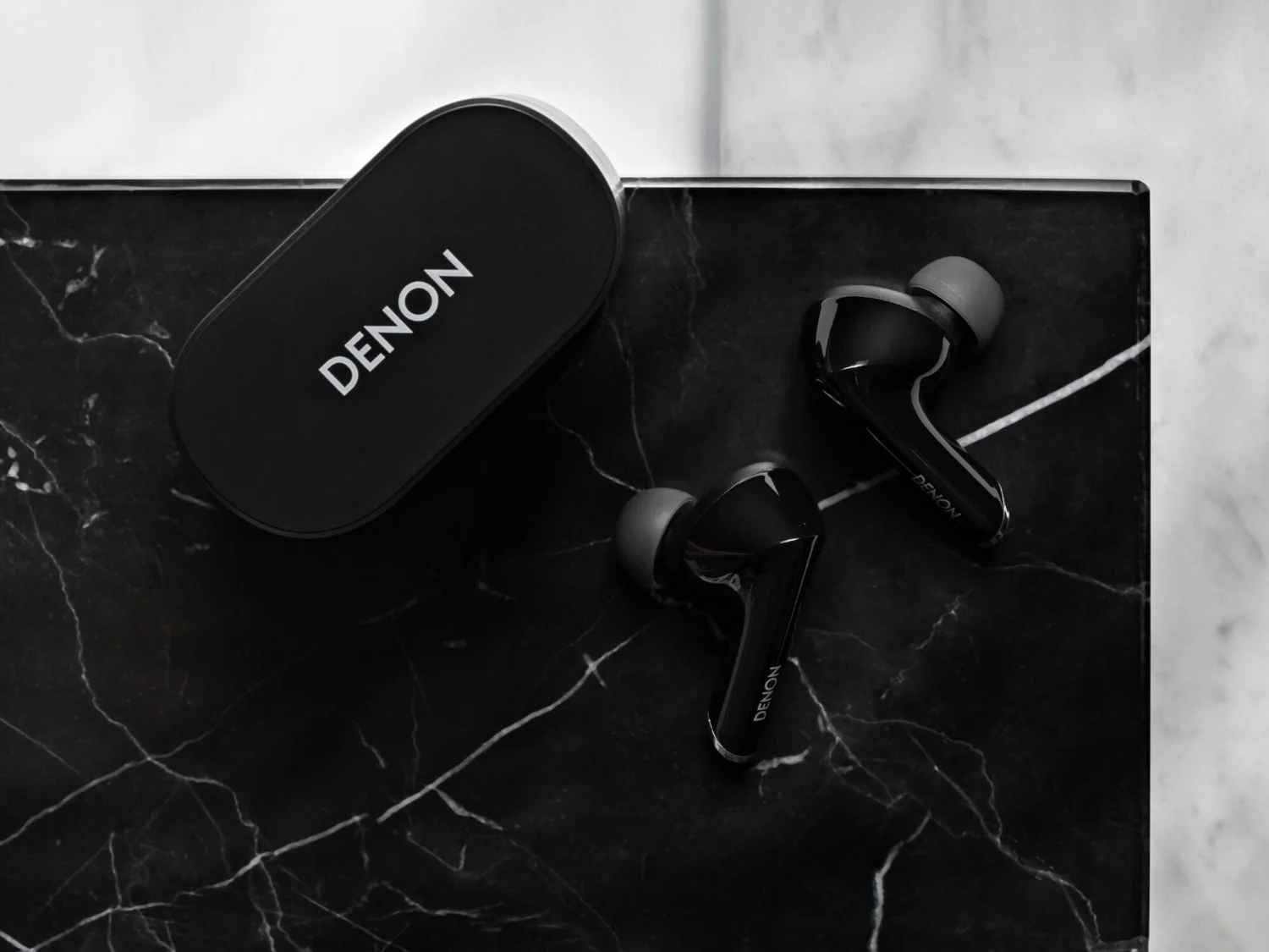 Denon AH-C830NCW, Lifestyle