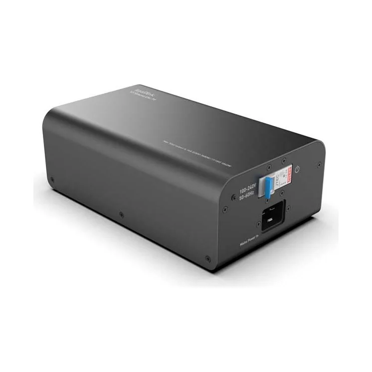 IsoTek V5 Syncro Uni 16 in Schwarz