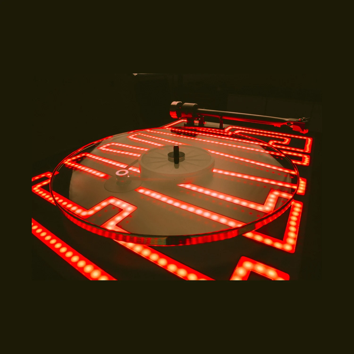 Pro-Ject Elvis Turntable (Sumiko Rainier) – Bild 3