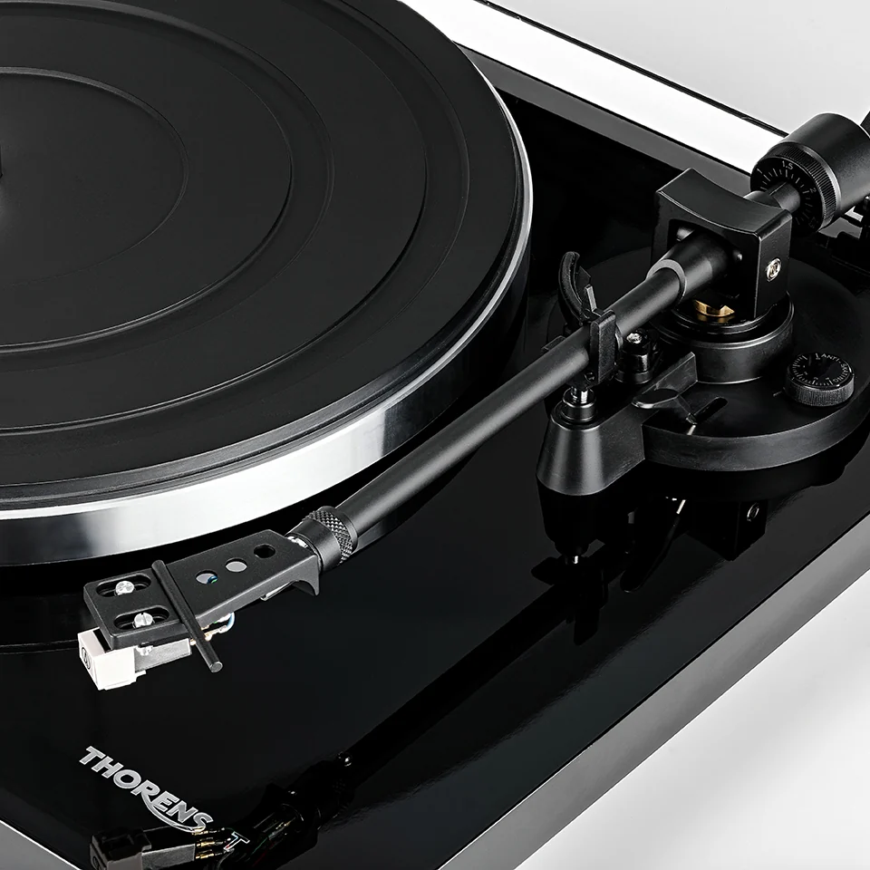 Thorens TD 201 Tonarm TP 71 mit Audio-Technica AT3600 Tonabnehmer, Detailansicht