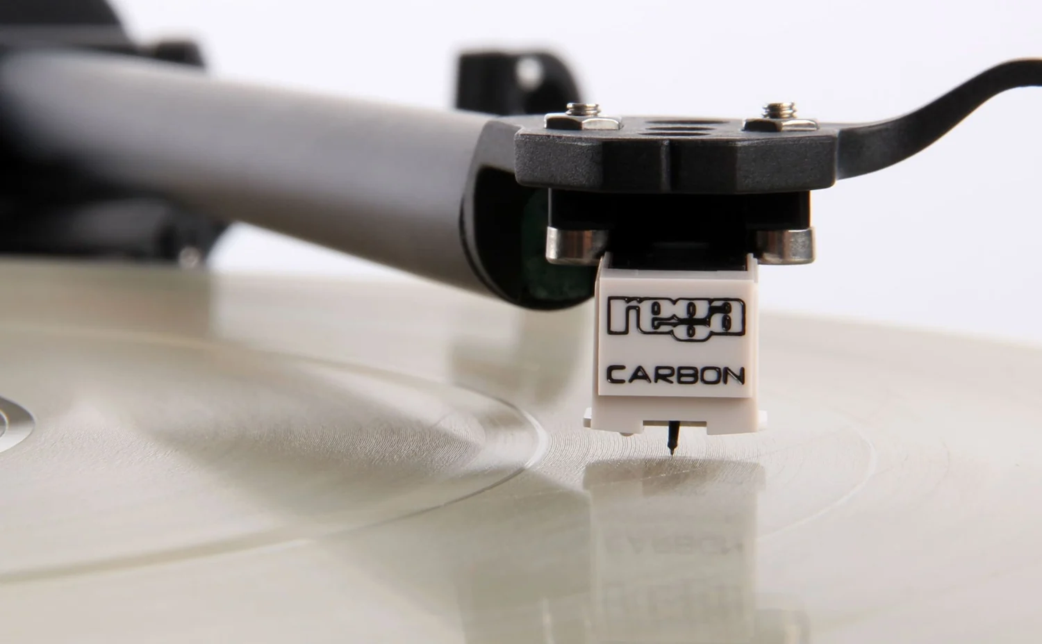 Rega Carbon