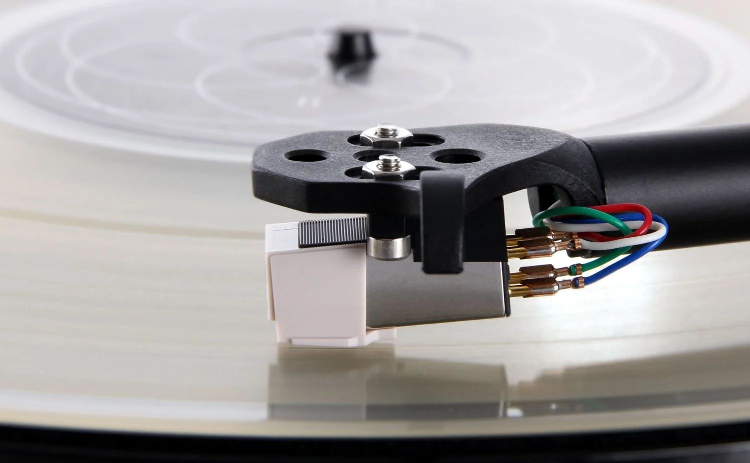 Rega Carbon