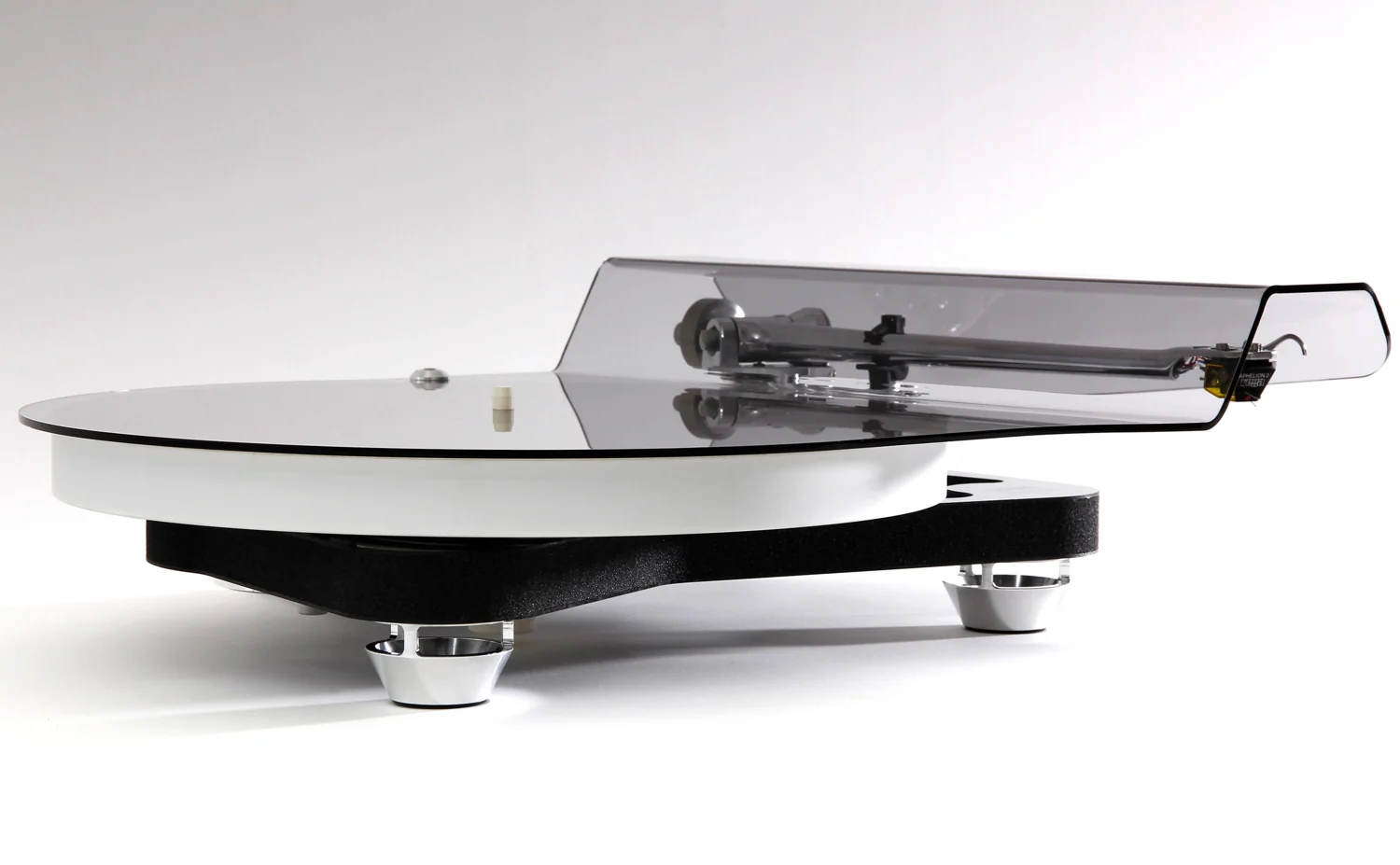 Rega Naia mit Aphelion 2 Schwarz