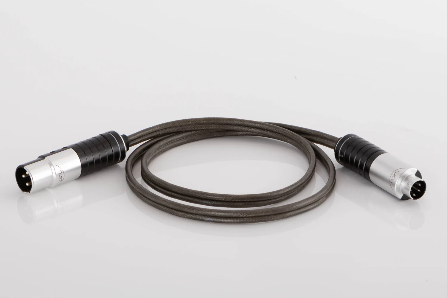 Naim Super Lumina Signalkabel mit 4-poligem DIN und einem XLR-Stecker