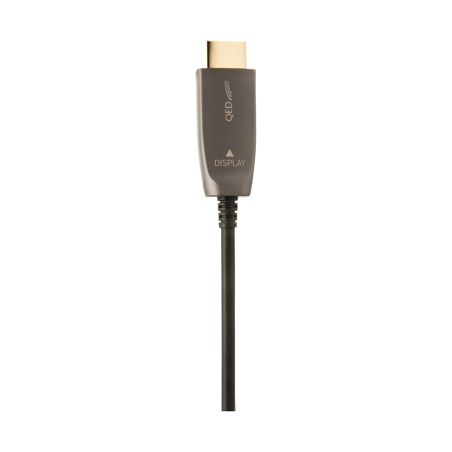 HDMI-Stecker des QED HDMI Active Optical Cable mit Kennzeichnung Display
