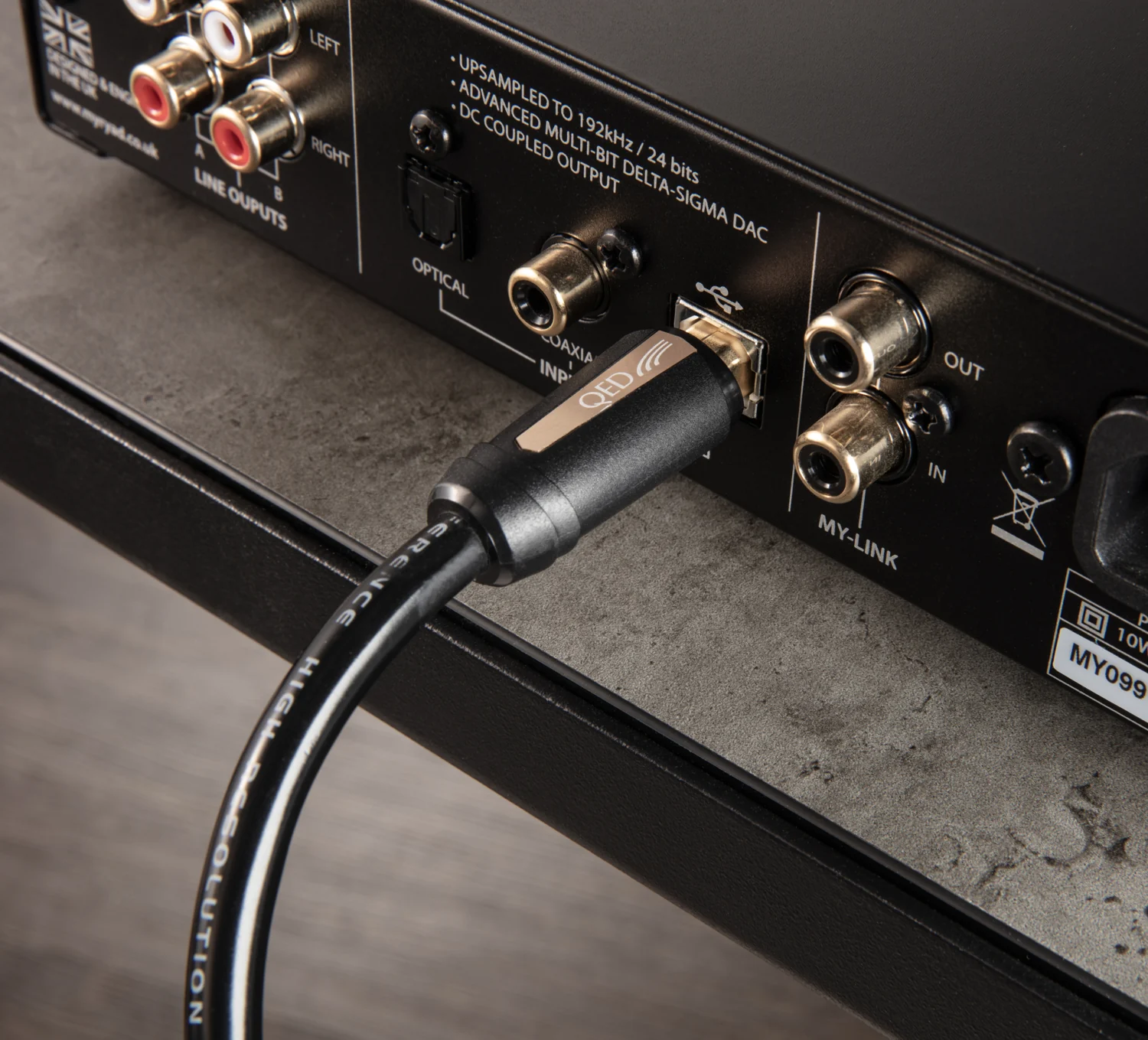QED Reference High Resolution USB am USB-Eingang eines D/A-Wandlers